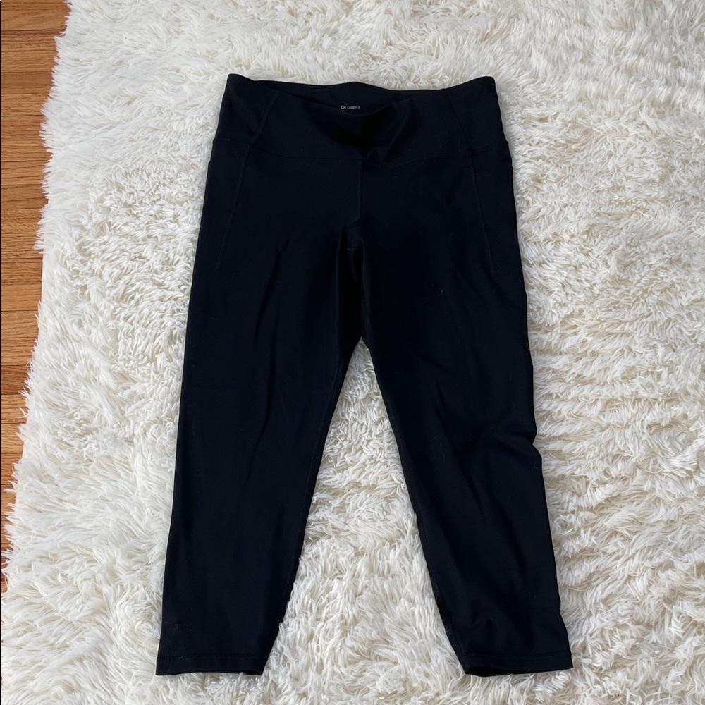 GapFit Black Cropped Leggings